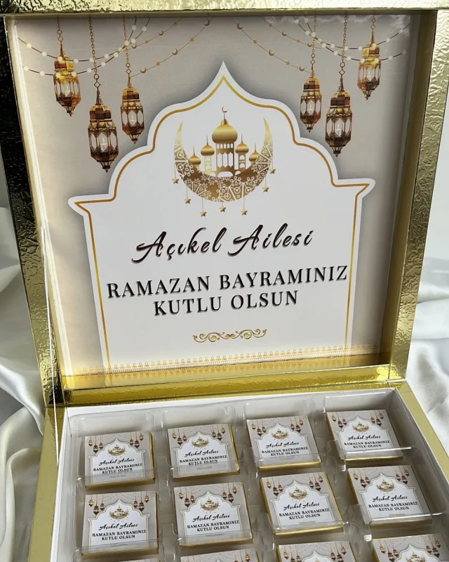 ✨ Célébrez la fête du Ramadan avec une touche unique ✨

Une boîte gourmande et élégante, spécialement préparée pour l’Aïd, personnalisée au nom de la famille ( Acikel ). Un cadeau raffiné pour partager douceur et convivialité en cette belle occasion.

#Aïd2025 #Ramadan2025 #CadeauPersonnalisé #ChocolatsGourmands #FêteEnFamille